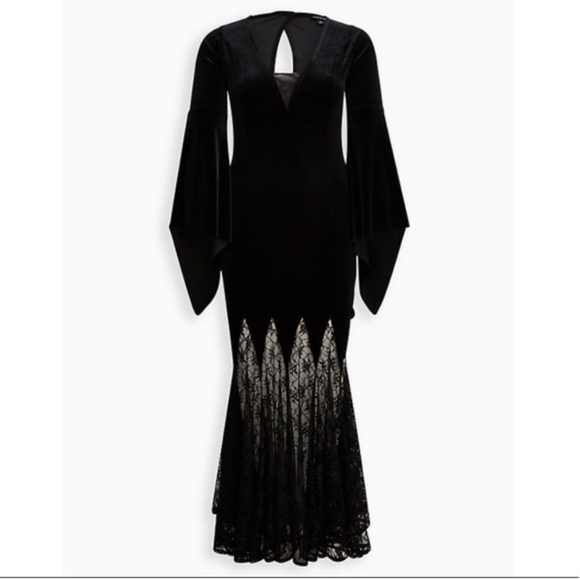 Torrid Halloween Costume Velvet Fluted Maven Dress Vamp Goth Lace Black Size 2X - Picture 3 of 13
